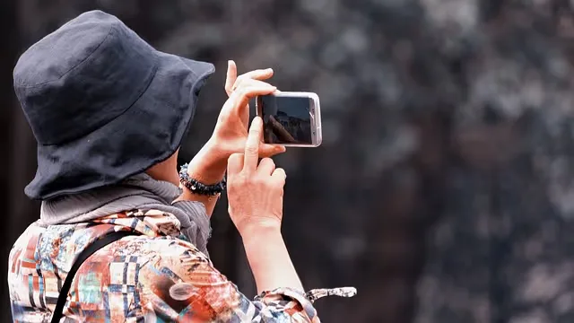 taking photos, smartphone, photography